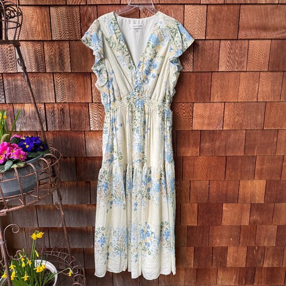TAYLOR Dresses & Skirts - TAYLOR Vintage Style Floral V-Neck Flutter Sleeve Fit & Flare Dress Women's 16